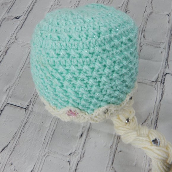 Beautiful "Frozen" Handmade Beanie Crochet. - Picture 8 of 8